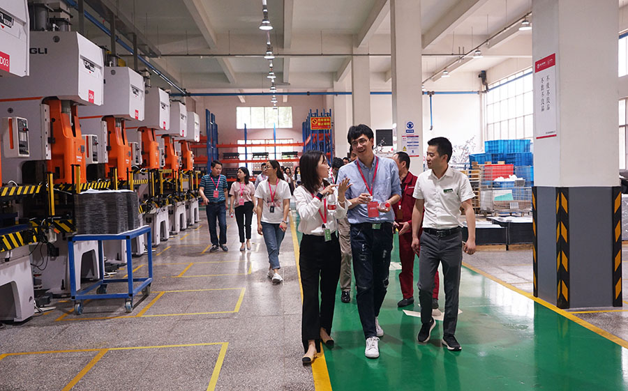 阿里巴巴廚房大家電負(fù)責(zé)人子謖到訪佳歌集團(tuán) 共探智慧工廠與家電研發(fā)新篇